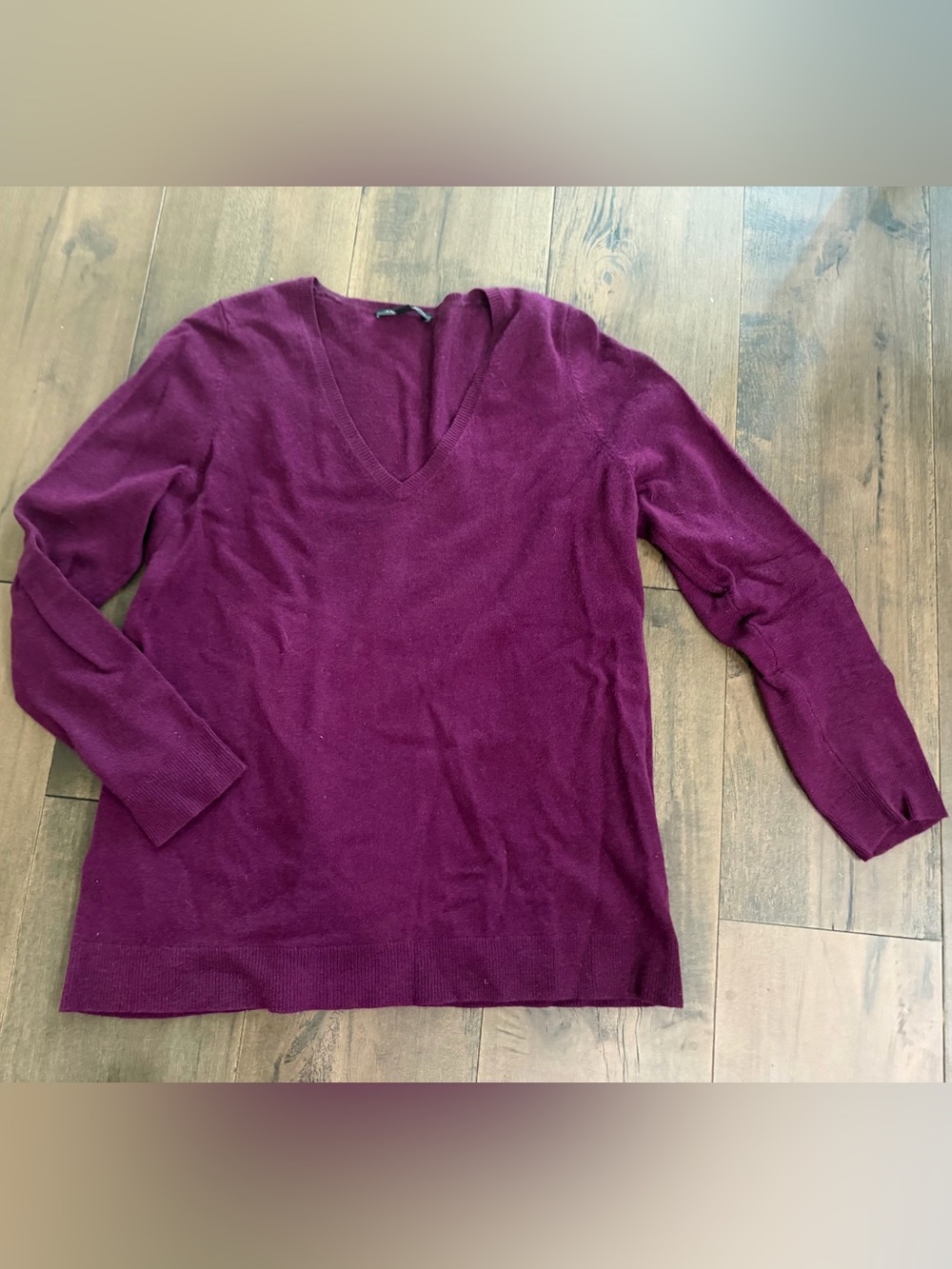 Ann Taylor cashmere v-neck sweater